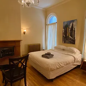 2* Bed & Breakfast Gold Door