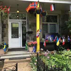 Pied-a-terre Mont-royal , Montreal Canada